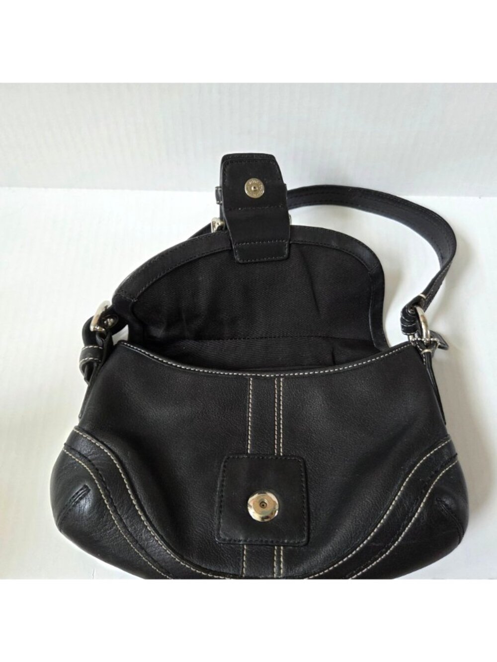 Vintage Coach Soho Black Leather Flap Shoulder Bag F10909 Y2K Contrast Stitching - Picture 15 of 16